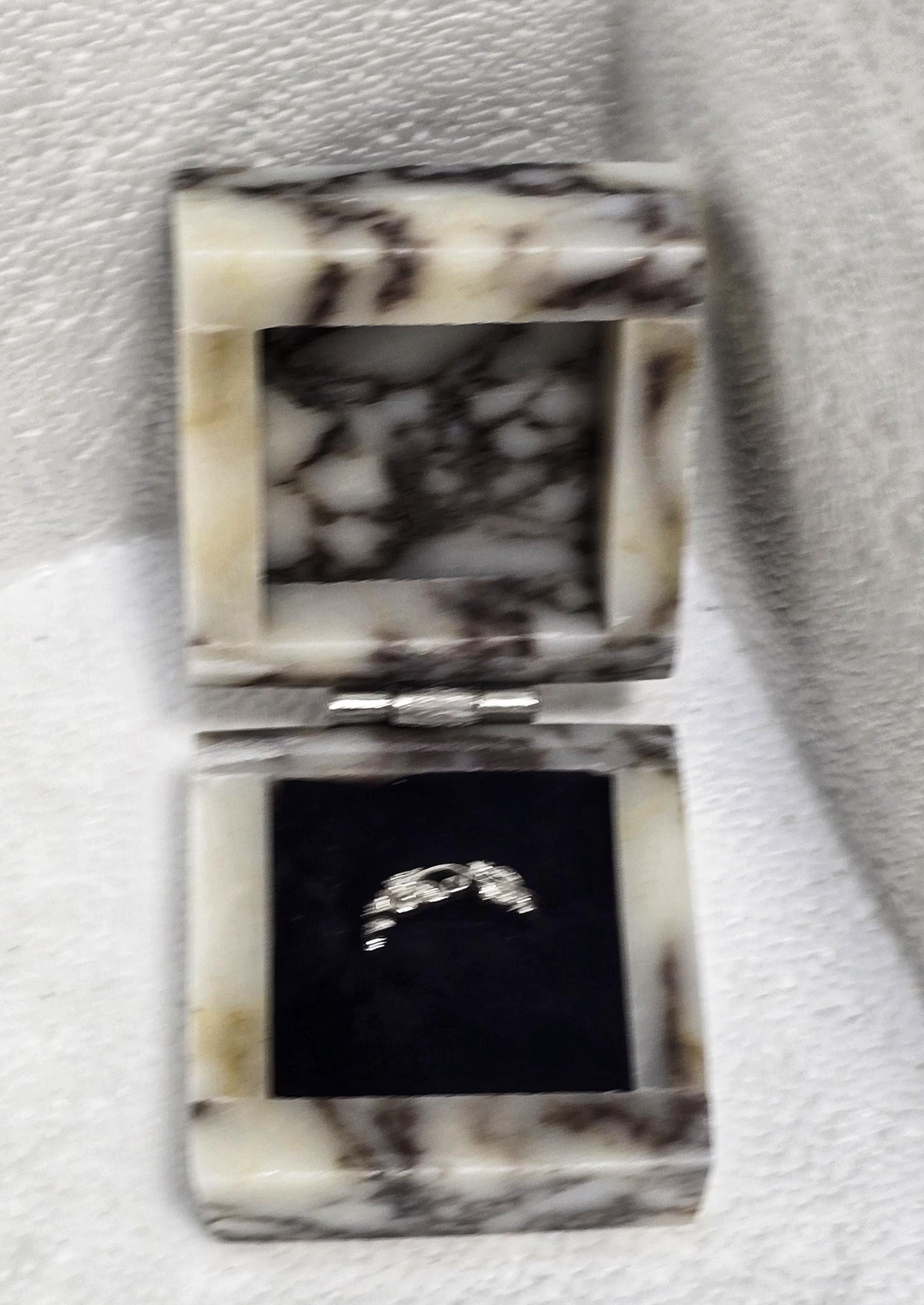 Amaretto Viola Purple White Ring Box a beautiful box perfect for a proposal or display a perfect keepsake that will be treasure forever